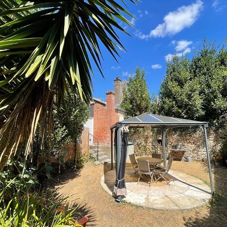 Le Patio, Coeur De Ville Avec Garage Et Jardin Vannes Bagian luar foto