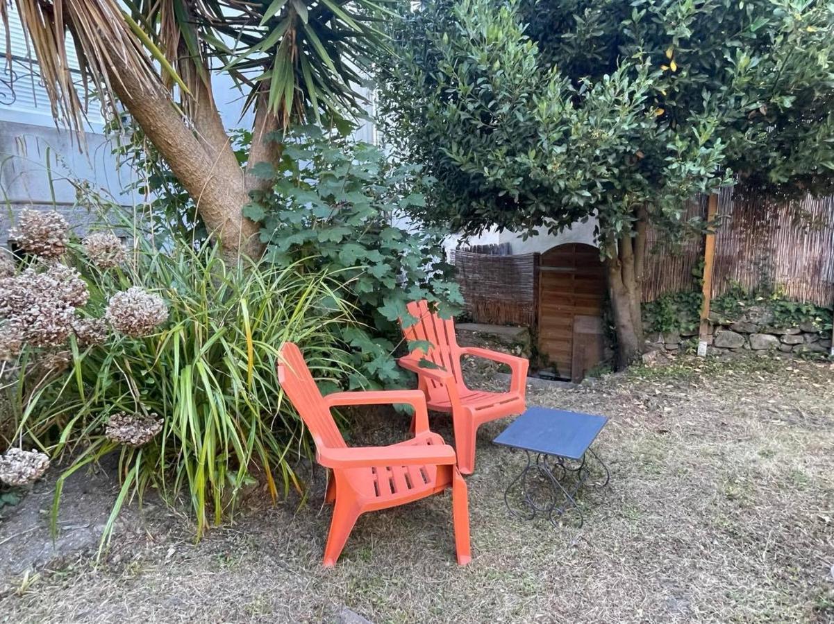 Le Patio, Coeur De Ville Avec Garage Et Jardin Vannes Bagian luar foto