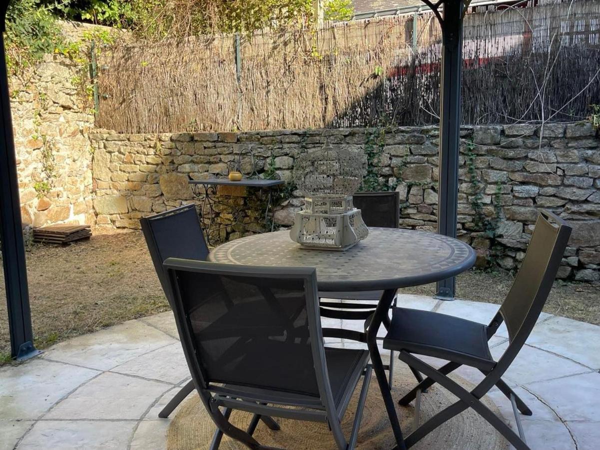 Le Patio, Coeur De Ville Avec Garage Et Jardin Vannes Bagian luar foto